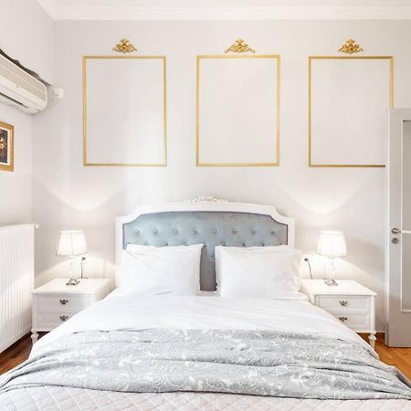 Charming Mini-Palace In Colorful Exarhia Area Apartamento Atenas Exterior foto