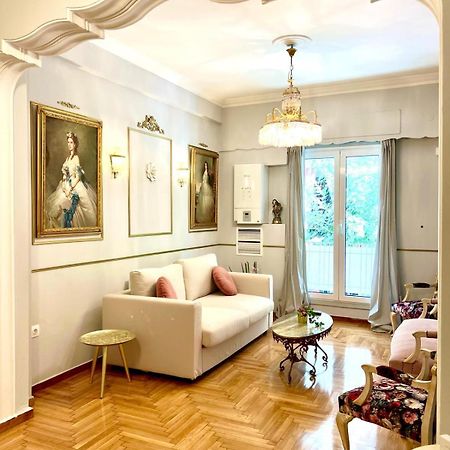 Charming Mini-Palace In Colorful Exarhia Area Apartamento Atenas Exterior foto